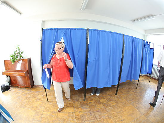 Партсъезды утверждают кандидатов на выборы в Госдуму