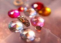 Правительство продает 10,9% алмазной компании «Алроса»