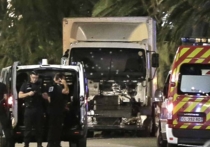 Прокурор Франсуа Молэн, как уточняет выходящая в Ницце газета Nice-Matin, сообщил журналистам новости последнего часа, связанные с расследованием теракта 14 июля