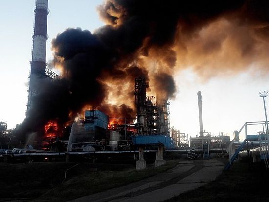 В следственном комитете Башкирии возбудили уголовное дело по факту гибели шести человек на нефтеперерабатывающем заводе в Уфе 