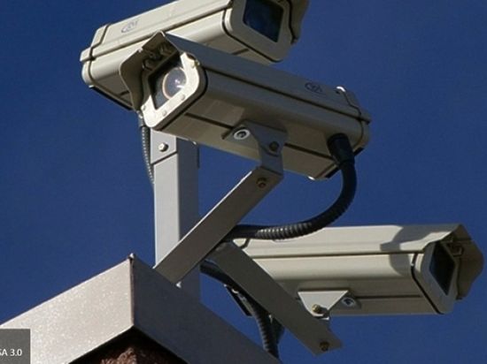 Житель Томска украл из детских садов и школ 20 видеокамер
