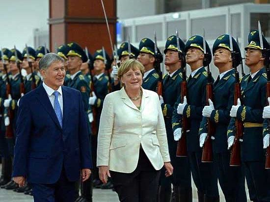 Главная цель визита Меркель в Кыргызстан осталась за закрытыми дверями