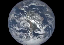 На официальном канале американского аэрокосмического агентства NASA в Youtube появилось видео, на котором можно менее чем за три минуты увидеть целый год на Земле, каким он выглядел, если постоянно смотреть на нашу планету со стороны Солнца