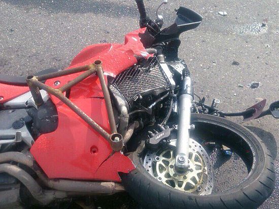 В Кузбассе погибла молодая мотоциклистка 