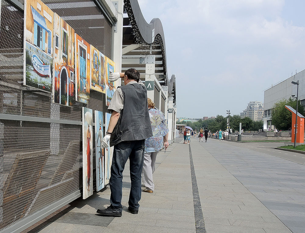 Уличные художники бросили вызов Айвазовскому