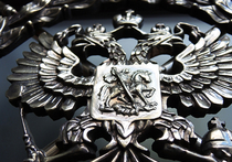 «Приключения» российского герба на фасаде Государственной Думы в ближайшее время не закончатся