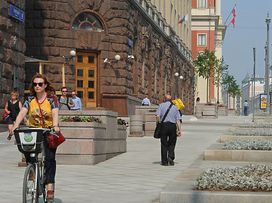 Геосетка, бесшовный асфальт и алмазные сверла: при реконструкции главной улицы Москвы использовали самые современные технологии дорожного строительства