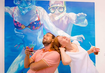 На Озерковской набережной, 26 в рамках проекта «Общество в зеркале автопортрета» открылась выставка «Собираетесь в отпуск?»