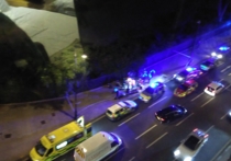 Жуткий инцидент произошел в центральной части Лондона в ночь со среды на четверг - вооруженный ножом мужчина прямо на улице напал на группу прохожих