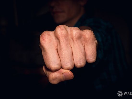 Заступаясь за сестру, кузбассовец насмерть забил родственника 