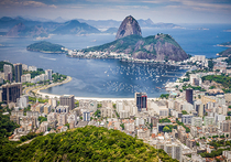 Многокилометровые пробки, заоблачные цены в ресторанах, грязные номера в гостиницах и участившиеся кражи - так описывают олимпийскую столицу-2016 болельщики, прибывшие в Рио-де-Жанейро накануне открытия Игр