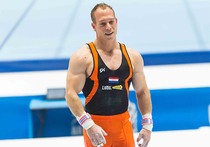 Голландский гимнаст Юри ван Гелдер слишком бурно отпраздновал выход в финал соревнований на Олимпийских играх в Рио-де-Жанейро, за что был исключен из состава национальной сборной