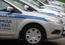 «Мажор» на кабриолете «Мерседес», оскорбивший на днях полицейского в районе аэропорта Внуково, ударился в бега