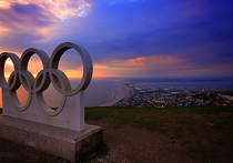 Полиция Рио-де-Жанейро выдвинула обвинения против двух пловцов олимпийской сборной США Райана Лохте и Джеймса Фейгена