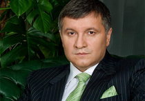 Главу МВД Украины Авакова утихомирят с помощью рюкзаков