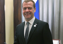 Премьер-министр России Дмитрий Медведев на заседании кабмина озвучил решение правительства по доиндексации пенсий в 2016 году и индексации пенсионных выплат в 2017-м
