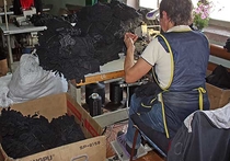 Фабрика по производству хозяйственных перчаток, где, как писали СМИ, использовался рабский труд иностранных граждан, находится почти в центре Турунтаево
