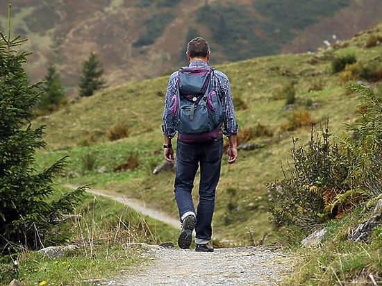 Он благодарен временным спутникам, которые довели его до лагеря