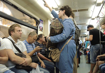 Московское метро — неизбежное зло почти для всех москвичей, которые в него спускаются