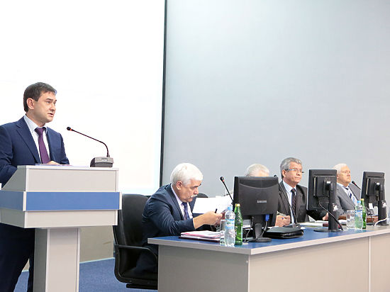 Спикер облдумы выступил на встрече с руководителями реготделения пенсионного фонда