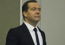 Глава правительства РФ Дмитрий Медведев потребовал, чтобы Минфин и Минтруд в течение суток сняли все разногласия по проекту закона о единовременной выплате российским пенсионерам пяти тысяч рублей в январе 2017 года