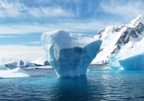 Россия приступает к буксировке айсбергов в Арктике
