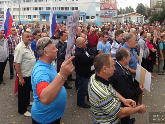 Томские маршрутники на митинге снова угрожали всеобщей забастовкой в канун выборов 