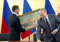 Владимир Путин осмотрел строительство транспортного перехода через Керченский пролив, а перед тем — Митридатскую лестницу, построенную в ХIХ веке на северо-восточном склоне одноименной горы
