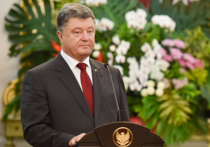 Президент Украины Петр Порошенко считает, что Россия пытается "влезть в голову" западной цивилизации, чтобы построить альтернативную Европу, основанную на эгоизме и цинизме