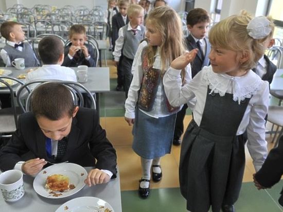 Школьный обед в кредит: радуют ли нововведения оренбуржцев?