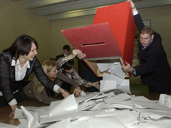 Заместитель председателя Центризбиркома РБ Наиля Алтынова сообщила, что к шести часам вечера на территории республики проголосовали 53,31 процента избирателей. 