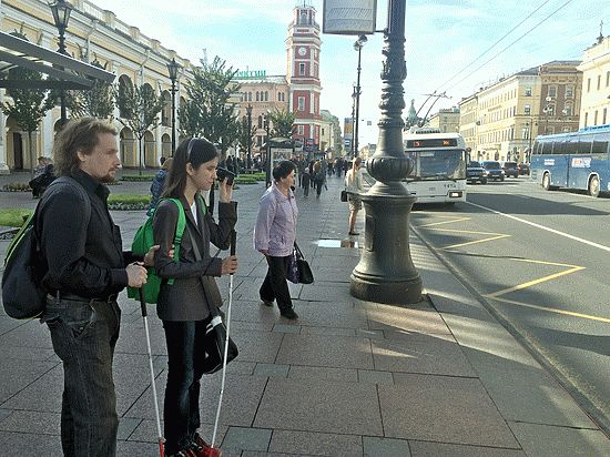 В Петербурге разработали систему «Говорящий город», которая позволяет незрячим легко ориентироваться на улицах