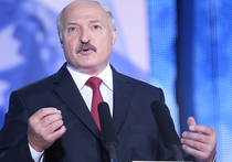 Президент Белоруссии Александр Лукашенко во вторник встретился с госсекретарем Союзного государства Григорием Рапотой, в беседе с которым выразил недовольство развитием двусторонних экономических отношений