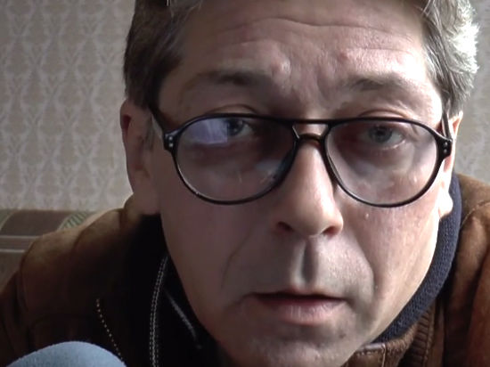 Они приходят уже на новый грузинский телефонный номер, симку с которым он вставлял в свой московский телефон