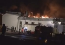 Печальные новости пришли в пятницу утром со склада на Амурской улице в Москве, где накануне начался сильный пожар