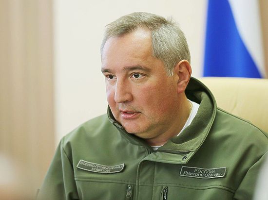 Рогозин облетел границу с Украиной на вертолете и проверил пограничные объекты