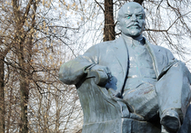 История с таинственным исчезновением памятника Ленину из сквера Декабрьского восстания, что на улице 1905 года напротив редакции «МК», едва не стала детективной