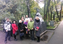 В субботу на Новодевичьем кладбище состоялась поминальная служба в честь 115-й годовщины венчания Антона Чехова с Ольгой Книппер, а также по случаю 148-й годовщины со дня рождения актрисы