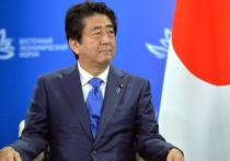 Глава правительства Японии Синдзо Абэ в понедельник заявил о том, что Токио сможет разрешить территориальный спор с Россией