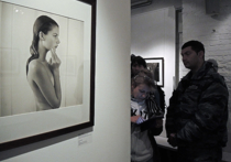 С каждым часом скандал вокруг выставки Джока Стерджеса в Центре фотографии братьев Люмьер окутывается новыми грязными подробностями