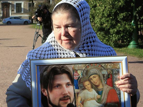 Следствие не пускает священника Глеба Грозовского к умирающей матери