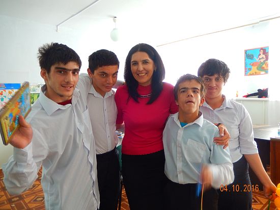 Дагестанские журналисты познакомились с работой нового директора дома-интерната для умственно отсталых детей