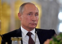 Пресс-секретарь президента Дмитрий Песков подтвердил, что намеченный на 19 октября визит Владимира Путина в Париж не состоится