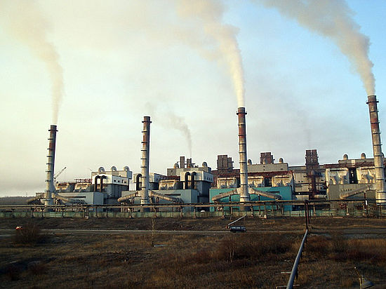Прокуратура уличила завод ферросплавов  в  выбросах во время пожаров
