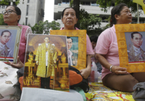 Правительство Таиланда объявило год траура по умершему королю Пхумипону Адульядету