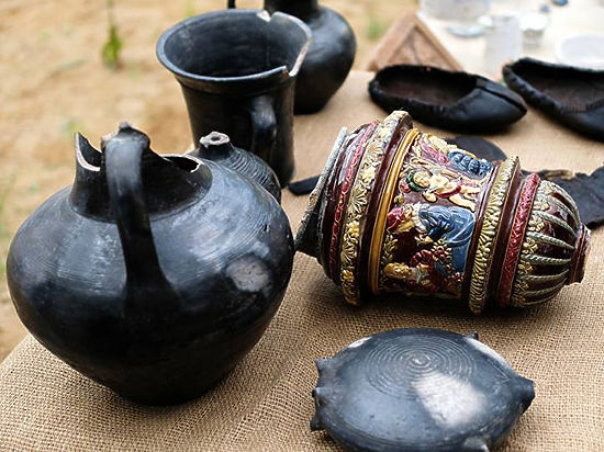 Кроме этого, археологи обнаружили богатую коллекцию керамических изделий той эпохи