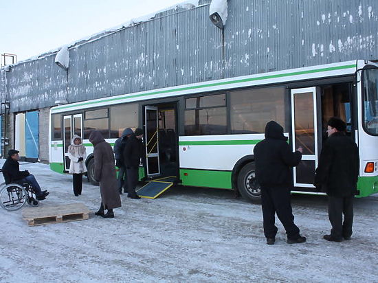 Первые муниципальные автобусы продали за долги – деньги пошли на погашение задолженности перед работниками