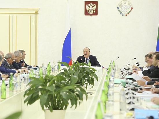 Глава  региона провел заседание Совета Безопасности Республики Дагестан 