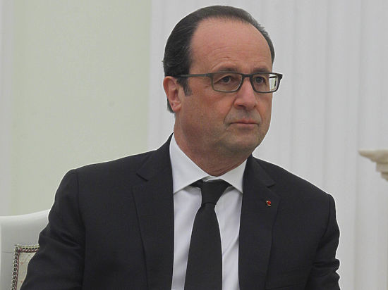 Президента Франции могут отстранить от власти за разглашение государственной тайны