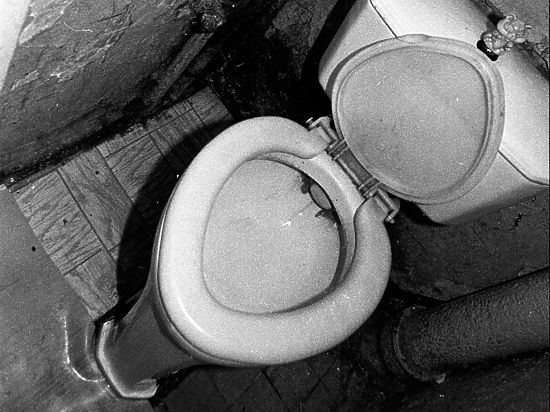 Власти заранее подогнали на центральные улицы автозаки